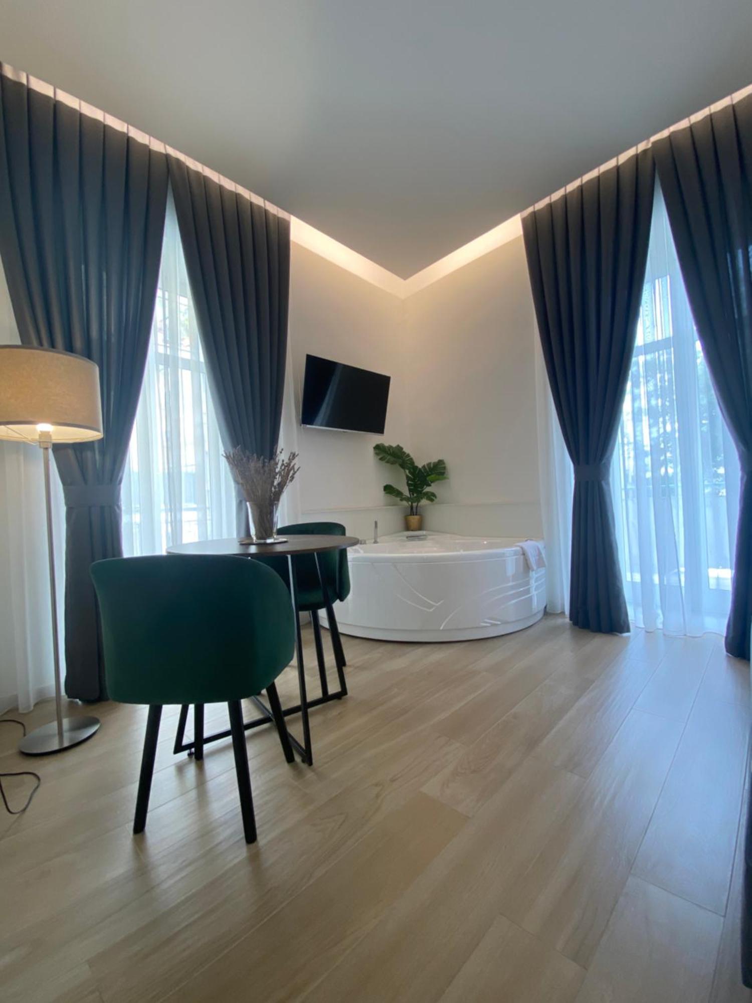 Gualtieri B&B - Luxury Rooms ซาน จอร์จิโอ อะ เครมาโน ภายนอก รูปภาพ